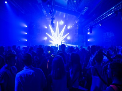 Soirées Saint-Denis, Global Event Production, Scène, Showlight, son, lumière, Dimaro, Makasi, Dux Dum, Liam summers, Milo savic, jeremix, raph, lex, nico, Zic, Fanu, CO2, lasers.