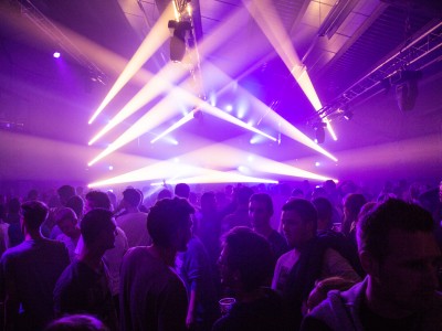 Soirées Saint-Denis, Global Event Production, Scène, Showlight, son, lumière, Dimaro, Makasi, Dux Dum, Liam summers, Milo savic, jeremix, raph, lex, nico, Zic, Fanu, CO2, lasers.