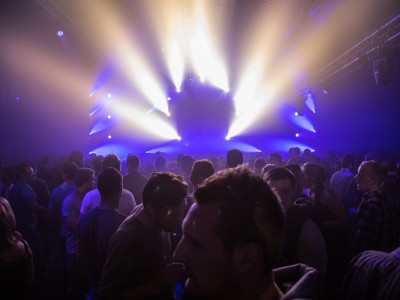 Soirées Saint-Denis, Global Event Production, Scène, Showlight, son, lumière, Dimaro, Makasi, Dux Dum, Liam summers, Milo savic, jeremix, raph, lex, nico, Zic, Fanu, CO2, lasers.