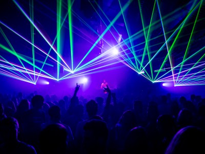 Soirées Saint-Denis, Global Event Production, Scène, Showlight, son, lumière, Dimaro, Makasi, Dux Dum, Liam summers, Milo savic, jeremix, raph, lex, nico, Zic, Fanu, CO2, lasers.