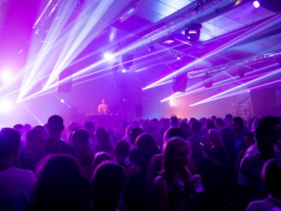 Soirées Saint-Denis, Global Event Production, Scène, Showlight, son, lumière, Dimaro, Makasi, Dux Dum, Liam summers, Milo savic, jeremix, raph, lex, nico, Zic, Fanu, CO2, lasers.